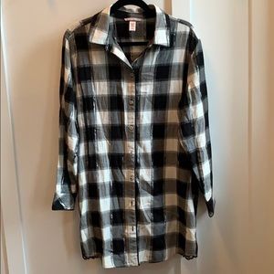 NWOT Victoria’s Secret Longer Length Flannel